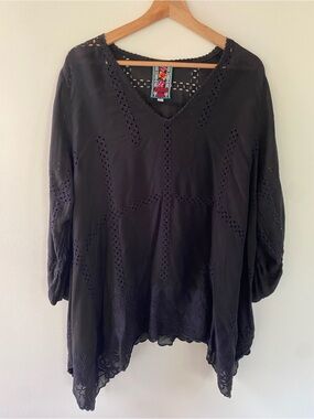 Johnny Was Black Eyelet V-Neck Long-Sleeve Tunic with Embroidery Size L or XL
